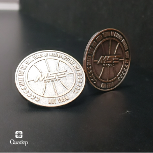 Huy hiệu đồng đúc