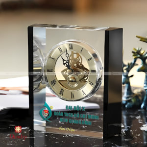 Đồng hồ pha lê để bàn