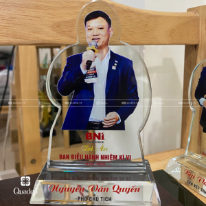 Biểu trưng in hình ảnh chân dung tại Quadep