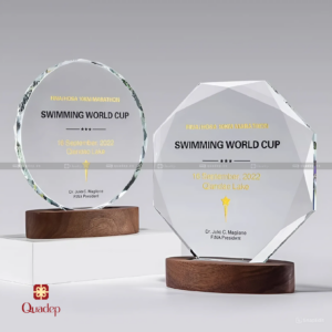 Kỷ niệm chương pha lê