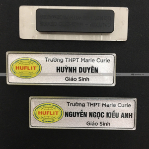 the-ten-cai-ao-truong-huflit