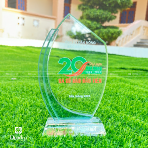 Alternative view of Tỉnh Ủy Đắk Nông Báo Đắk Nông - Cúp Lưu Niệm