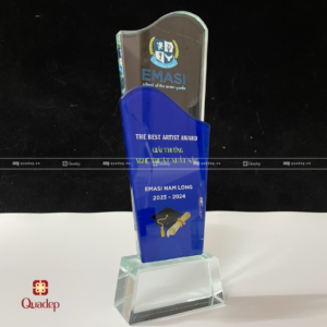 Alternative view of Cúp Lưu Niệm - Cúp Trao Thưởng Trường Quốc tế Emasi