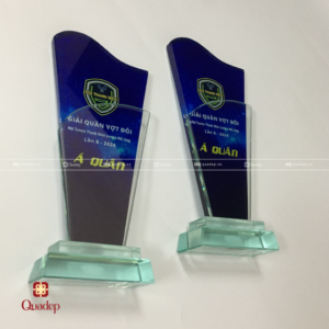 Alternative view of Kỷ Niệm Chương Thủy Tinh - Hội Tennis Thanh Niên Lovera