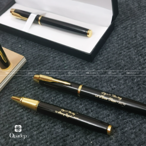 bút ký tên khắc tên tặng sếp (1)