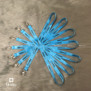 day-deo-the-nhan-vien-in-logo-cong-ty