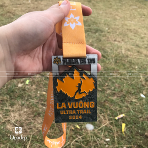 huy chương chạy giải La vuông (2)