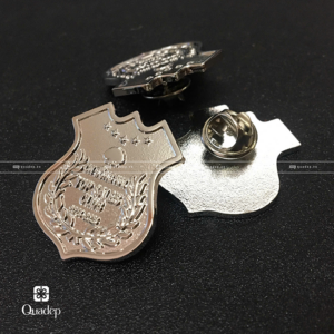 Alternative view of Huy Hiệu Đúc Khuôn Logo Công Ty