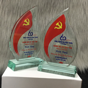Kỷ Niệm Chương Lưu Niệm - Đảng Bộ Xã Tân Trà