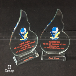 Alternative view of Hội Liên Hiệp Thanh Niên Việt Nam - Cúp Lưu Niệm