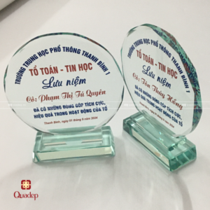 Alternative view of Kỷ Niệm Chương Lưu Niệm Trường THPT Thanh Bình 1