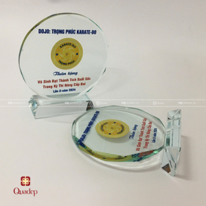 Alternative view of Cúp Lưu Niệm Võ Thuật - Trọng Phúc Karate-do