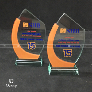 Cúp Lưu Niệm In Theo Yêu Cầu - Nhân Hàng SHB