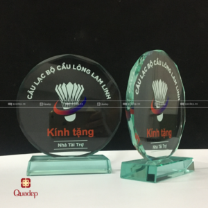 Alternative view of Kỷ Niệm Chương Thủy Tinh - Câu Lạc Bộ cầu Lông Lam Linh