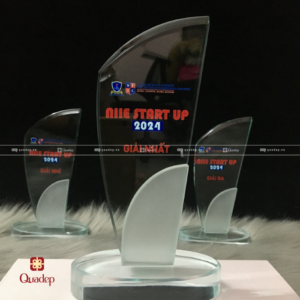 NIIE START UP - Kỷ Niệm Chương Lưu Niệm