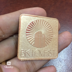 Huy Hiệu Cài Áo Đồng Mạ Vàng