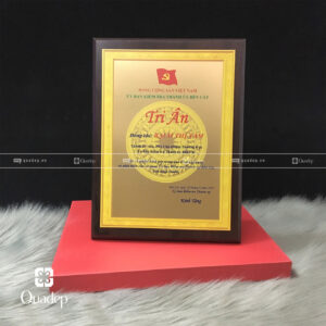 Bảng Vinh Danh Gỗ Đồng Khen Tặng