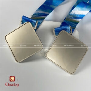 Huy Chương Hình Thoi Phôi Mới