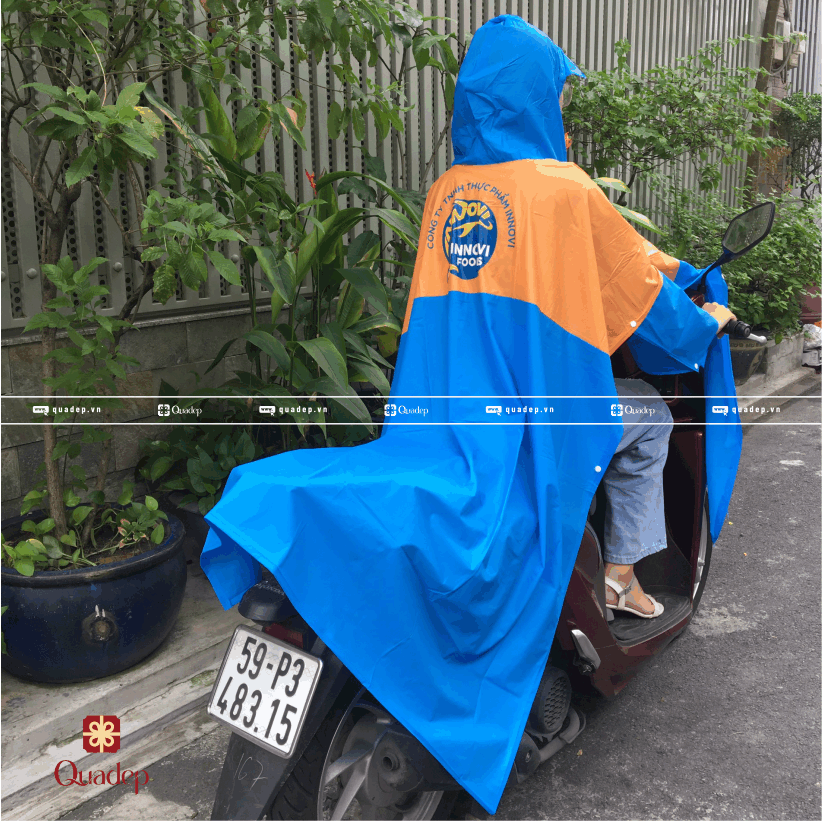 áo mưa nhựa cánh dơi phối màu quadep 1
