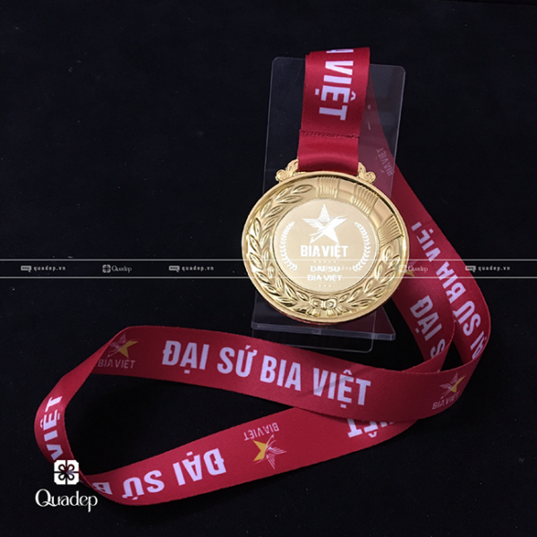 huy chuong kim loai bia viet (4)