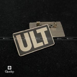 Huy Hiệu Kim Loại Cài Áo Logo ULT