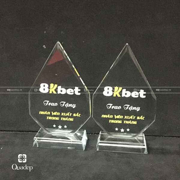 Kỷ Niệm Chương Pha Lê In Logo 8Kbet