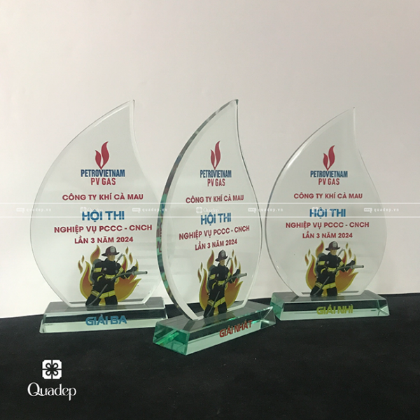 Cúp Lưu Niệm Tổng Công Ty Dầu Khí Cà Mau - PETROVIETNAM - Ảnh 2