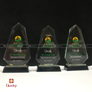 Trophy Lưu Niệm Giá Rẻ Chất Lượng