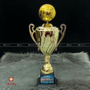 Alternative view of Cúp Kim Loại Thể Thao Lưu Niệm