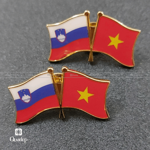 Địa Chỉ Sản Xuất Lá Cờ Đôi Mạ Vàng