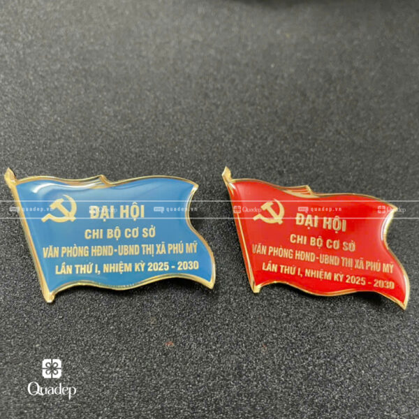 Lá Cờ Đảng Cài Áo - Ảnh 2