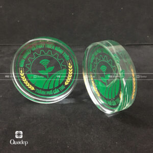 Alternative view of Trophy Lưu Niệm Chặn Giấy Để Bàn