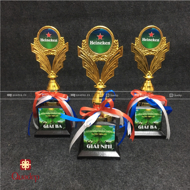 Cúp Nhựa Mạ Vàng In Theo Yêu Cầu