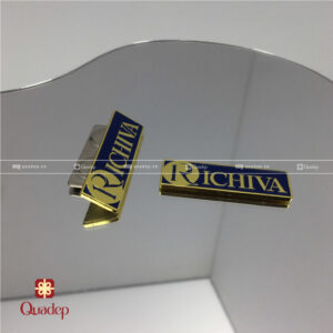 Alternative view of Huy Hiệu Logo Đúc Khuôn Công Ty Richiva