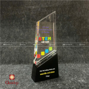 Kỷ Niệm Chương Phó Thủ Tướng Chính Phủ Nguyễn Chí Dũng