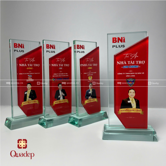 Cơ Sở Sản Xuất Cúp Thủy Tinh Giá Rẻ